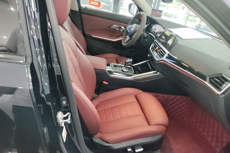 Used BMW 3 Series 2021 Facelifted 320Li M Sport Package Right Front Seat