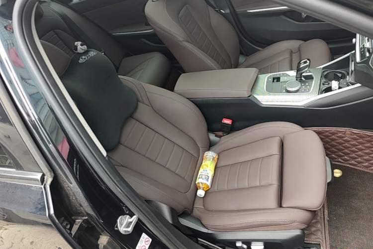 Used BMW 3 Series 2021 Second Facelift 325Li M Sport Night Edition Package Right Front Seat