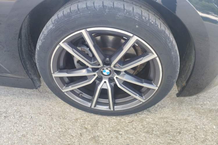 Used BMW 3 Series 2021 Facelifted 320Li M Sport Package Right Front Wheel Hub