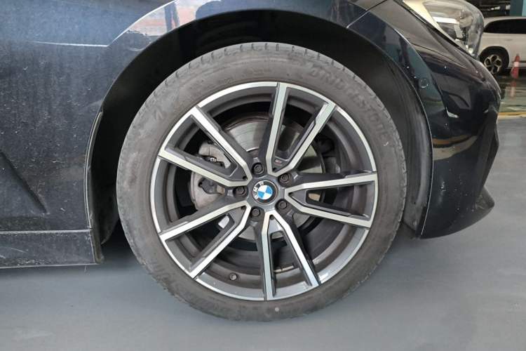 Used BMW 3 Series 2021 Restyled 325Li M Sport Package Right Front Wheel Hub