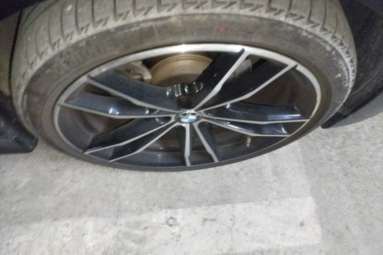 Used BMW 3 Series 2021 Second Facelift 325i M Sport Package Right Front Wheel Hub