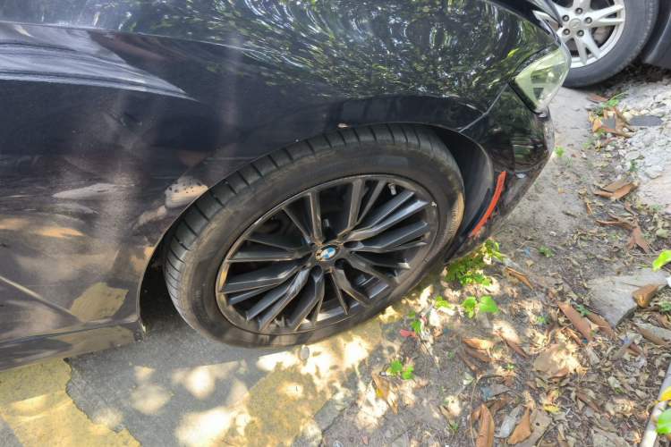 Used BMW 3 Series 2021 325Li M Sport Shadowline Package Right Front Wheel Hub