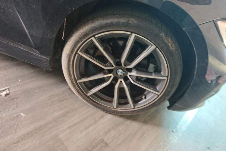 Used BMW 3 Series 2021 Restyled 325Li M Sport Package Right Front Wheel Hub