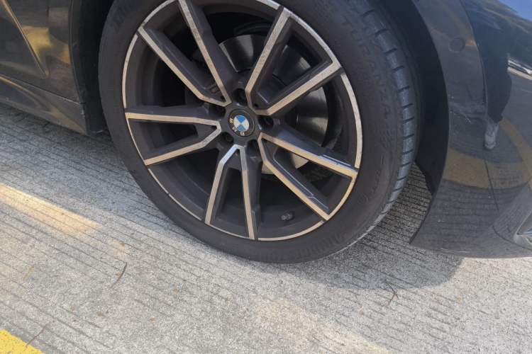 Used BMW 3 Series 2021 Second Facelift 325Li M Sport Package Right Front Wheel Hub