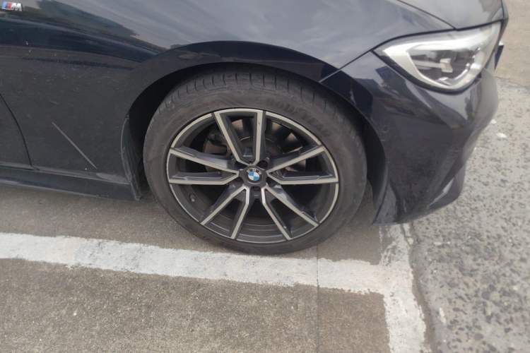 Used BMW 3 Series 2021 Restyled 325Li M Sport Package Right Front Wheel Hub