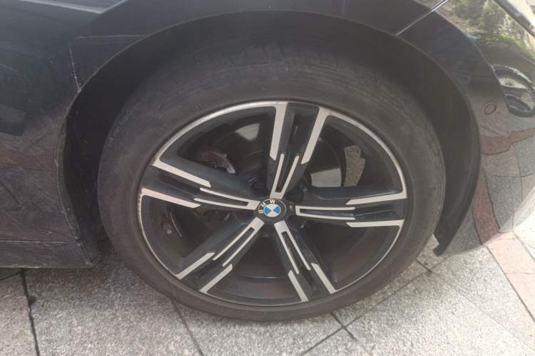 Used BMW 3 Series 2021 Restyled 325i M Sport Package Right Front Wheel Hub