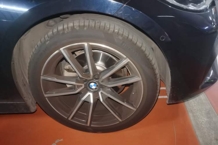 Used BMW 3 Series 2021 Restyled 325i M Sport Package Right Front Wheel Hub