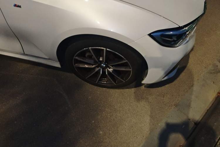 Used BMW 3 Series 2021 Facelifted 320Li M Sport Package Right Front Wheel Hub