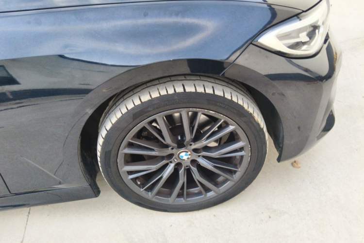 Used BMW 3 Series 2021 325i M Sport Night Edition package Right Front Wheel Hub
