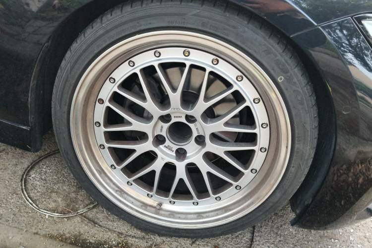 Used BMW 3 Series 2021 Restyled 325i M Sport Night Edition Package Right Front Wheel Hub