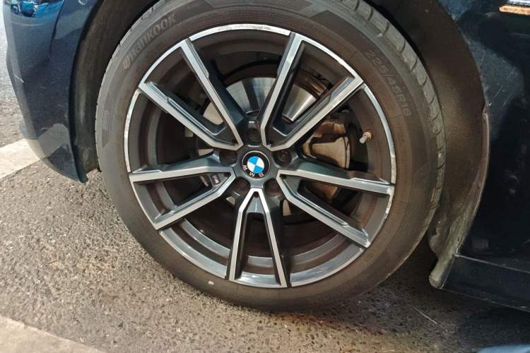 Used BMW 3 Series 2021 325Li M Sport Package Right Front Wheel Hub