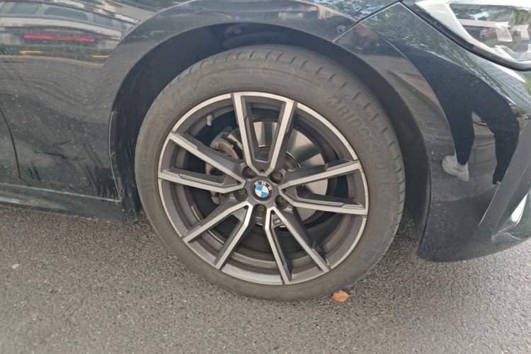 Used BMW 3 Series 2021 Facelifted 320Li M Sport Package Right Front Wheel Hub