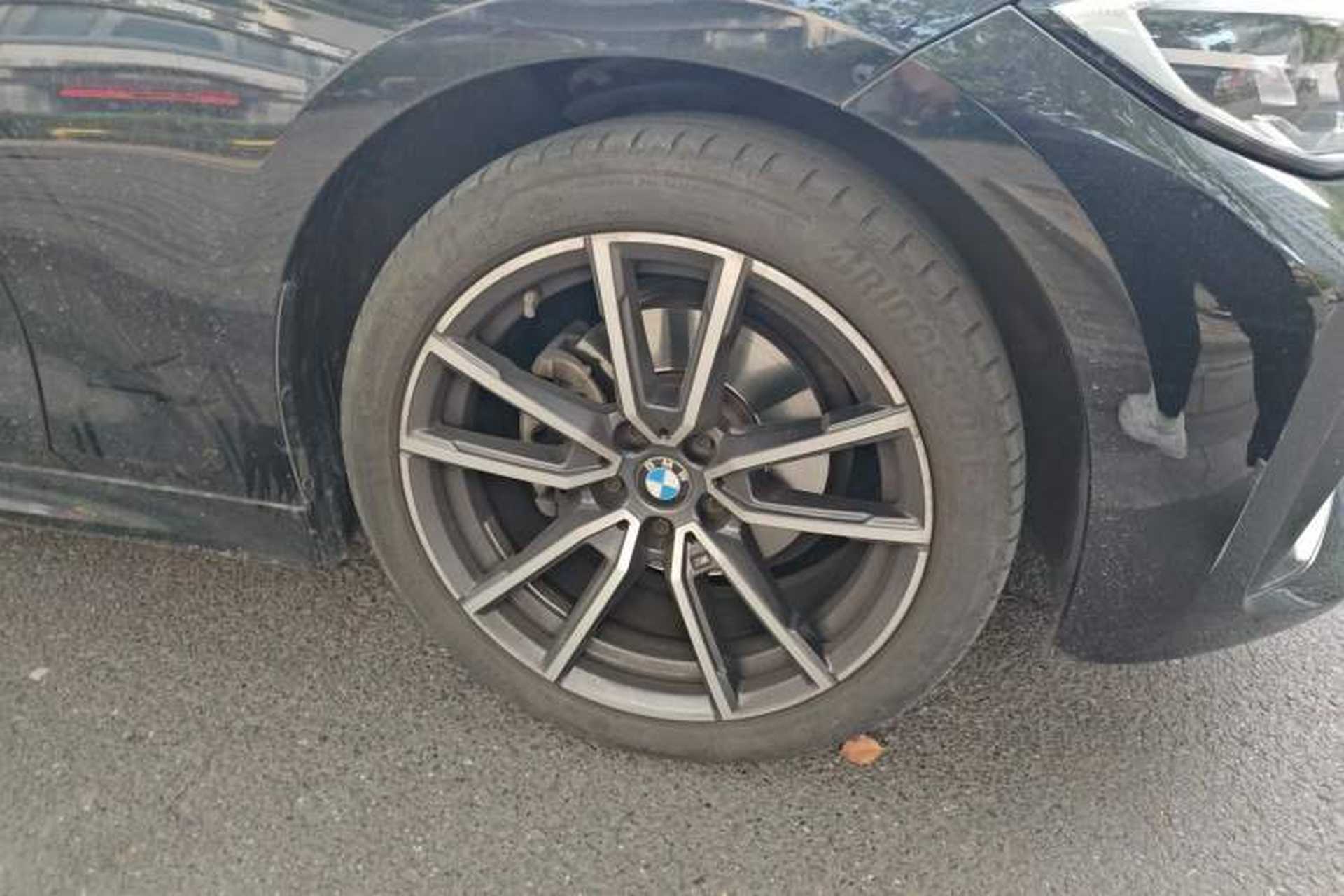 Used BMW 3 Series 2021 Facelifted 320Li M Sport Package Right Front Wheel Hub