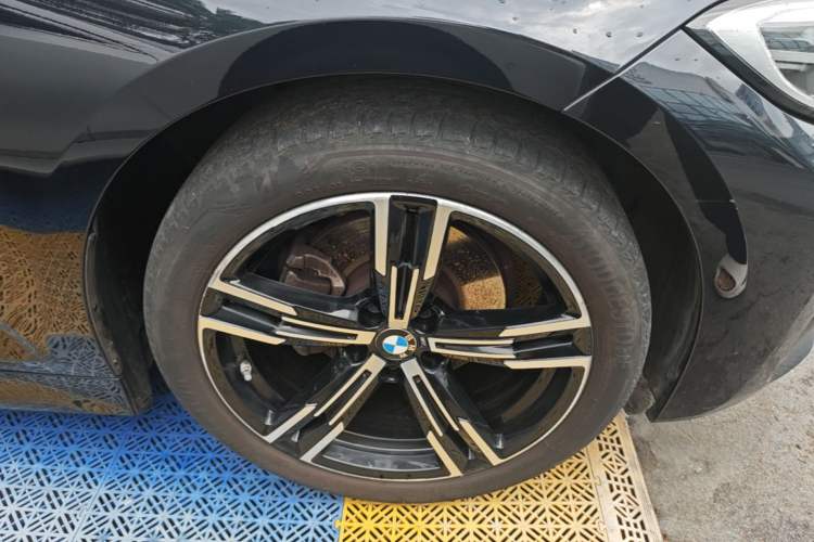 Used BMW 3 Series 2021 Restyled 325i M Sport Package Right Front Wheel Hub