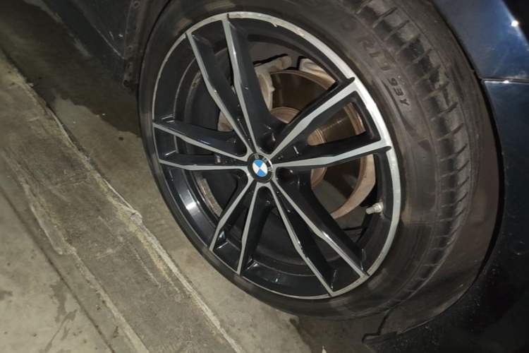 Used BMW 3 Series 2021 Facelifted 325Li M Sport Night Edition Package Right Front Wheel Hub