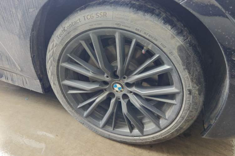 Used BMW 3 Series 2021 325i M Sport Night Edition package Right Front Wheel Hub