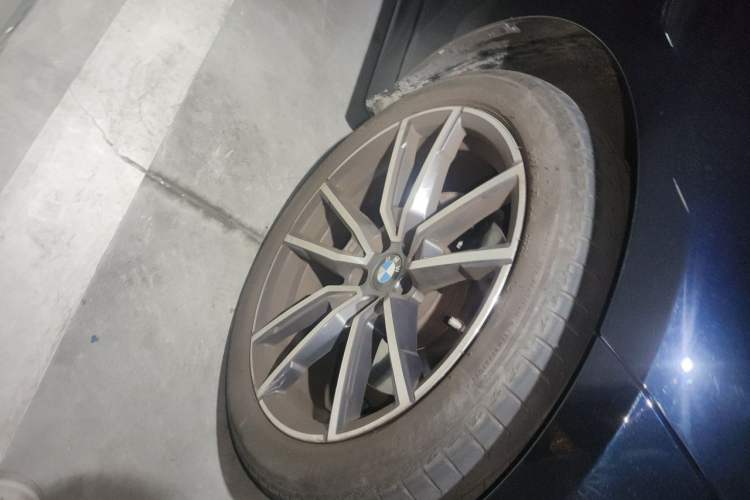 Used BMW 3 Series 2021 Second Facelift 320Li M Sport Package Right Front Wheel Hub