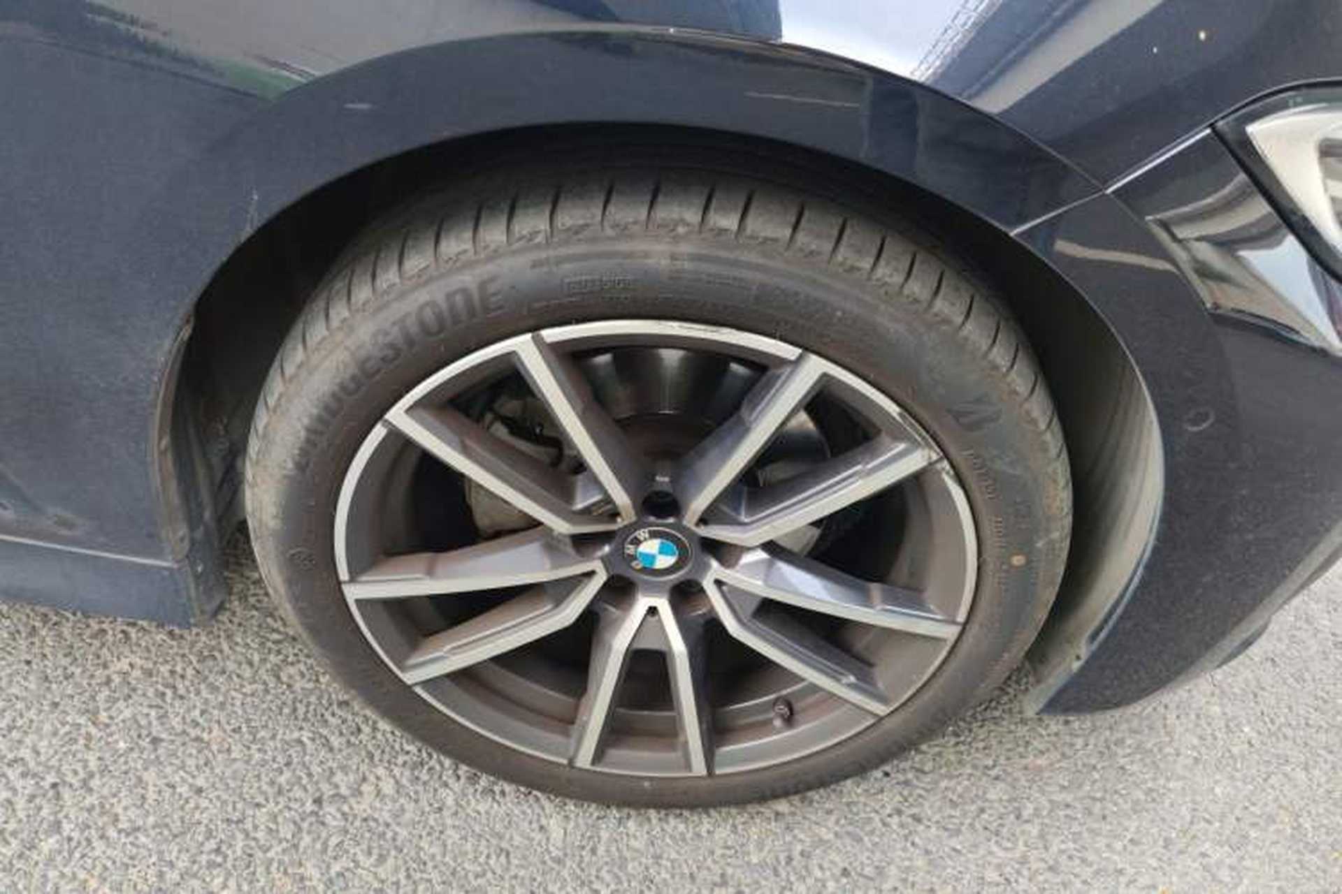 Used BMW 3 Series 2021 Second Facelift 325Li M Sport Package Right Front Wheel Hub