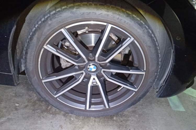 Used BMW 3 Series 2021 325Li M Sport Package Right Front Wheel Hub