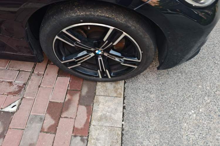 Used BMW 3 Series 2021 325i M Sport Package Right Front Wheel Hub