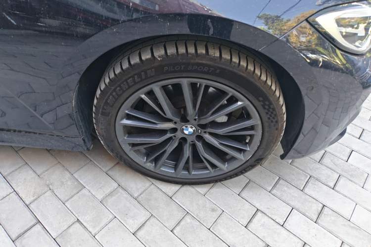 Used BMW 3 Series 2021 Facelifted 325Li M Sport Night Edition Package Right Front Wheel Hub