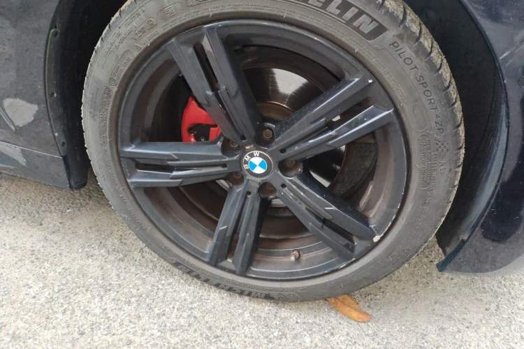 Used BMW 3 Series 2021 325i M Sport Night Edition package Right Front Wheel Hub
