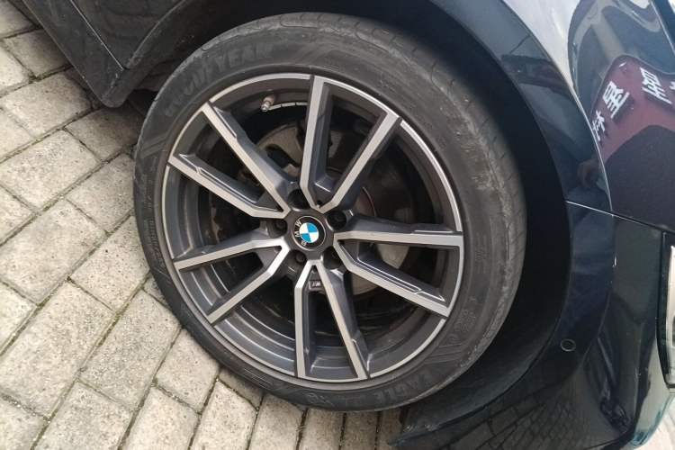 Used BMW 3 Series 2021 325Li M Sport Package Right Front Wheel Hub