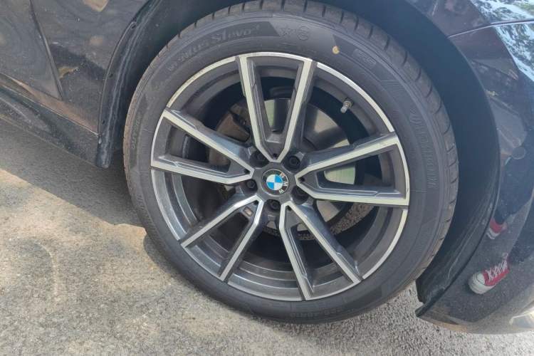 Used BMW 3 Series 2021 Second Facelift 325Li M Sport Package Right Front Wheel Hub