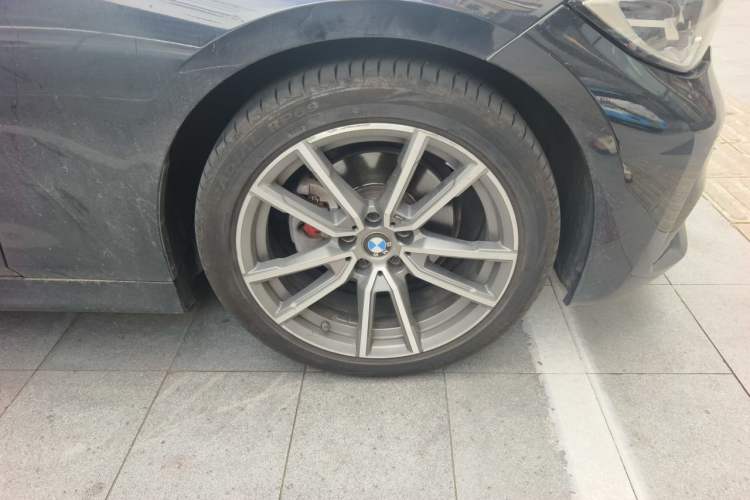 Used BMW 3 Series 2021 320Li M Sport Package Right Front Wheel Hub