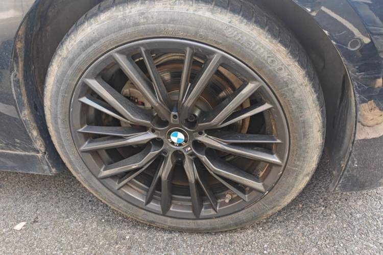 Used BMW 3 Series 2021 Facelifted 325Li M Sport Night Edition Package Right Front Wheel Hub