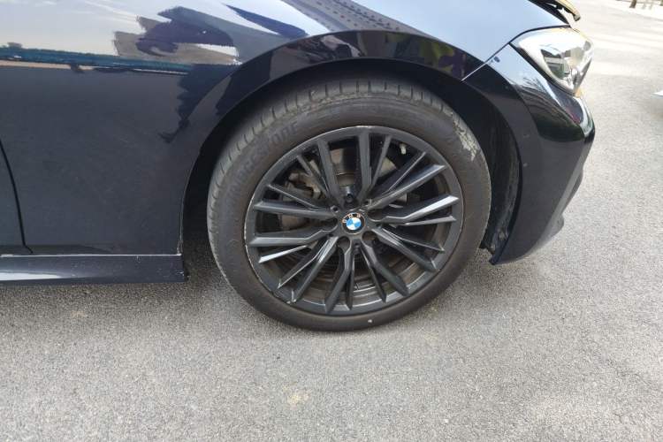Used BMW 3 Series 2021 Facelifted 325Li M Sport Night Edition Package Right Front Wheel Hub