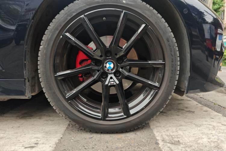Used BMW 3 Series 2021 Restyled 325Li M Sport Package Right Front Wheel Hub