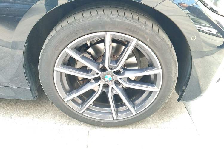 Used BMW 3 Series 2021 Restyled 325Li M Sport Package Right Front Wheel Hub