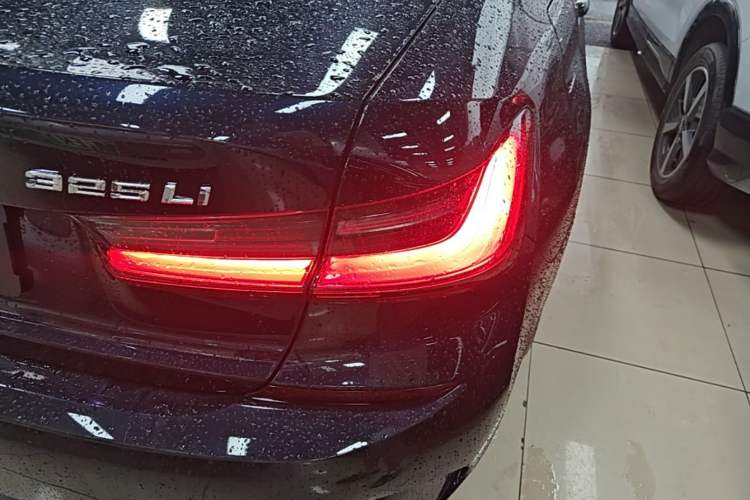 Used BMW 3 Series 2021 Restyled 325Li M Sport Package Right Rear Taillight