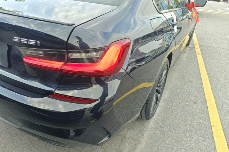 Used BMW 3 Series 2021 325i M Sport Night Edition package Right Rear Taillight