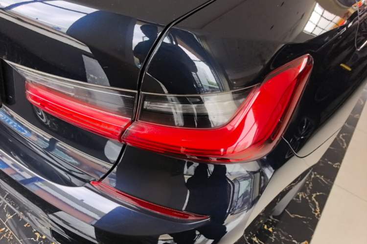 Used BMW 3 Series 2021 320Li M Sport Package Right Rear Taillight