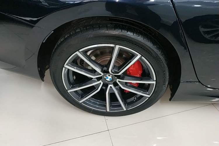Used BMW 3 Series 2021 320Li M Sport Package Right Rear Wheel Hub
