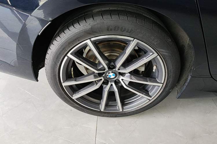 Used BMW 3 Series 2021 Facelifted 320Li M Sport Package Right Rear Wheel Hub