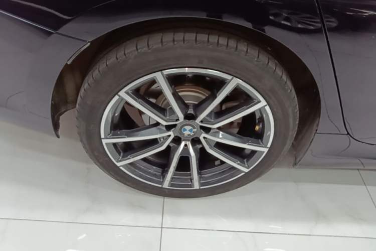 Used BMW 3 Series 2021 Second Facelift 325Li M Sport Package Right Rear Wheel Hub