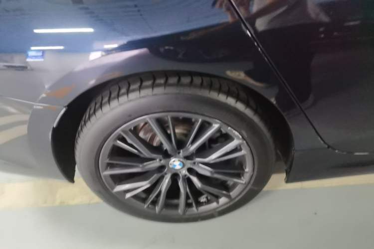 Used BMW 3 Series 2021 Facelifted 325Li M Sport Night Edition Package Right Rear Wheel Hub