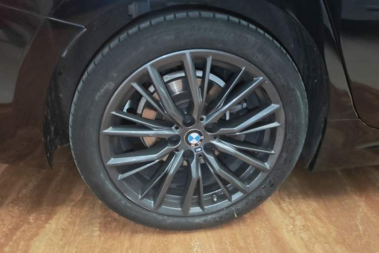 Used BMW 3 Series 2021 Facelifted 325Li M Sport Night Edition Package Right Rear Wheel Hub