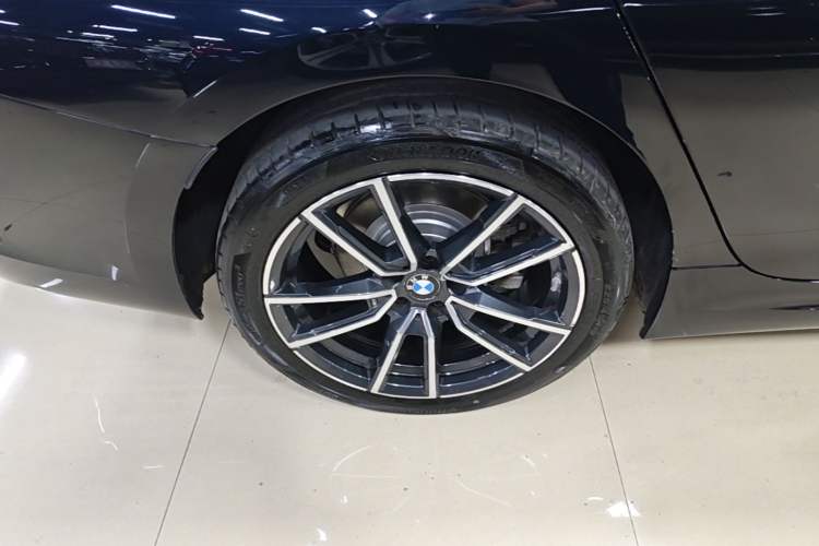 Used BMW 3 Series 2021 325Li xDrive M Sport Package Right Rear Wheel Hub