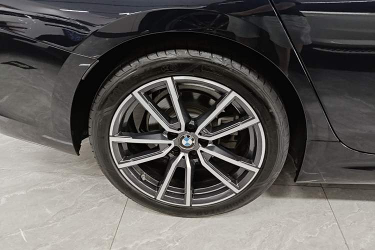 Used BMW 3 Series 2021 Second Facelift 325Li M Sport Package Right Rear Wheel Hub