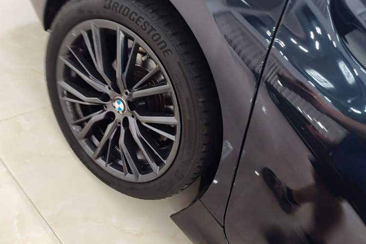 Used BMW 3 Series 2021 Facelifted 325Li M Sport Night Edition Package Right Rear Wheel Hub