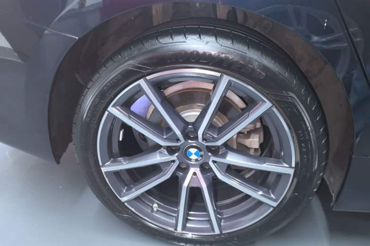 Used BMW 3 Series 2021 325Li M Sport Package Right Rear Wheel Hub