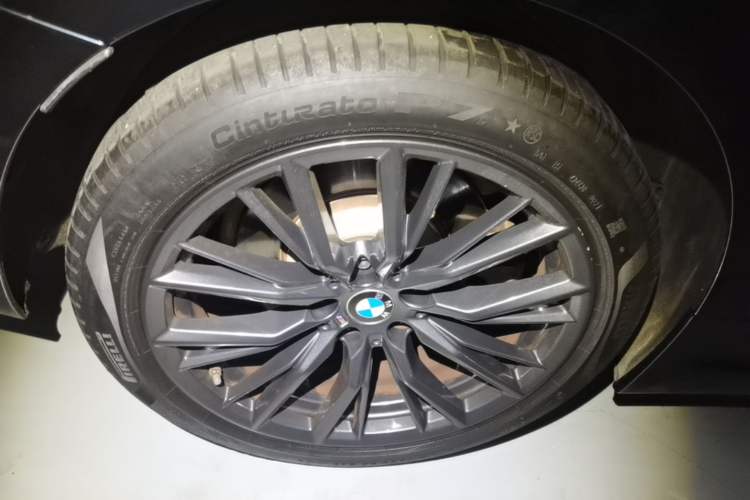 Used BMW 3 Series 2021 330i M Sport Night Edition Right Rear Wheel Hub