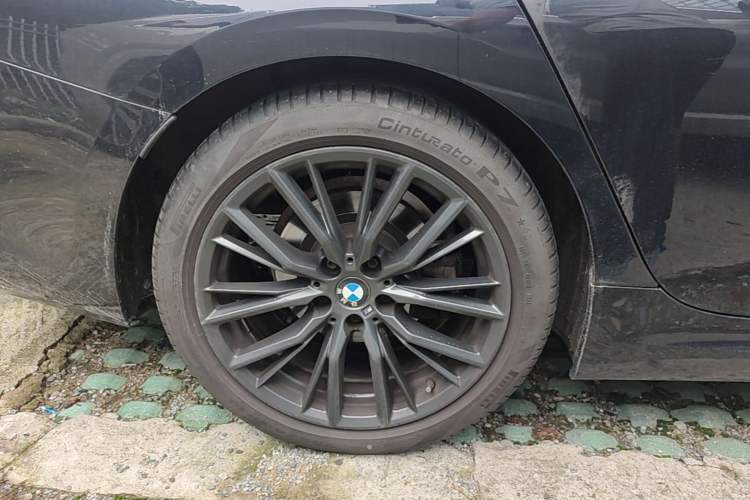 Used BMW 3 Series 2021 Second Facelift 325Li M Sport Night Edition Package Right Rear Wheel Hub