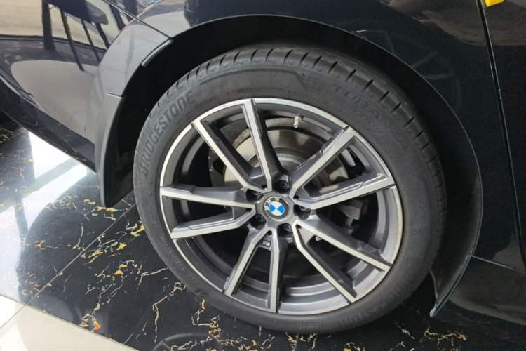 Used BMW 3 Series 2021 320Li M Sport Package Right Rear Wheel Hub