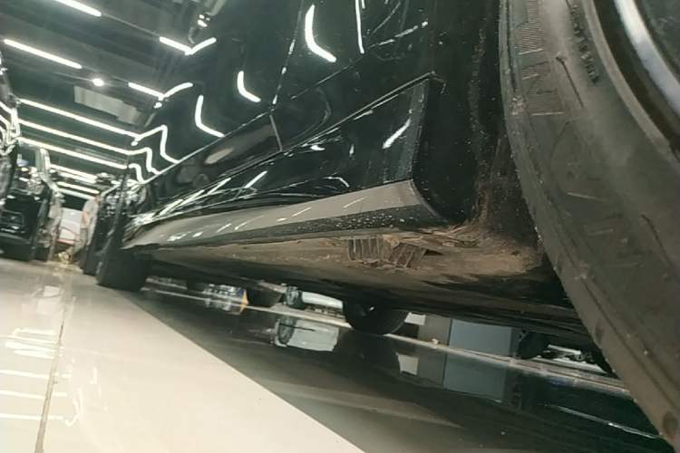 Used BMW 3 Series 2021 Second Facelift 320Li M Sport Package Right Side Sill