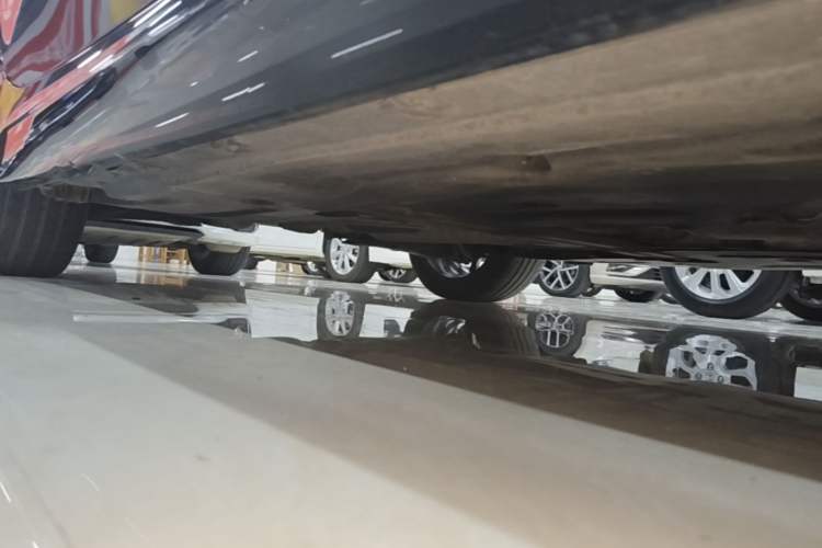 Used BMW 3 Series 2021 320Li M Sport Package Right Side Sill